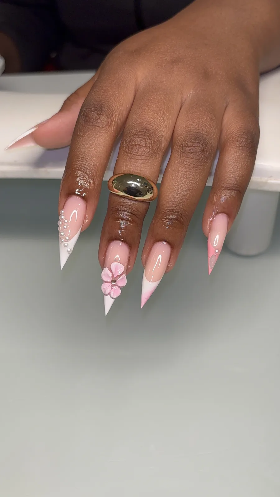 Maenaails  