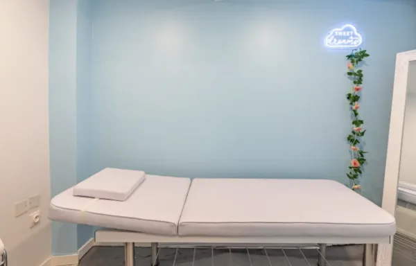 Lewis Browart — salon