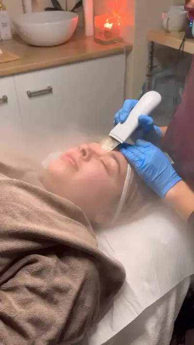 Aqua Dry Facial   (Hydra soin visage)