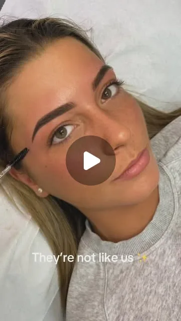 Aurelie BrowQueen